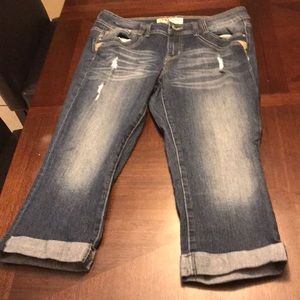 L.e.i. Ashley low rise capris